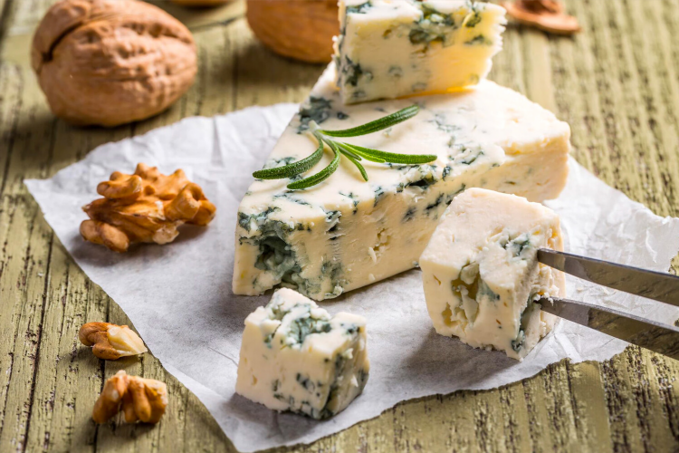 Из чего делается сырный продукт